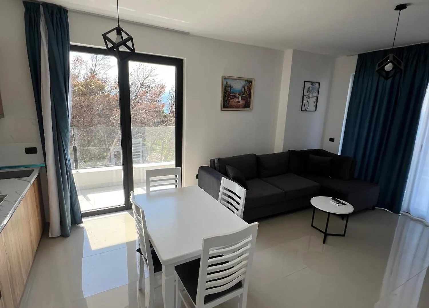 Eg Apartments Shëngjin