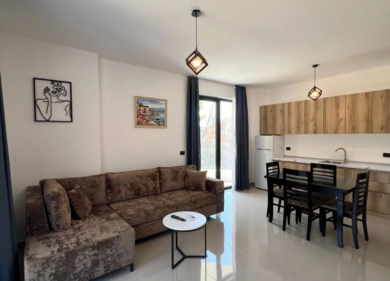 Eg Apartments Shëngjin